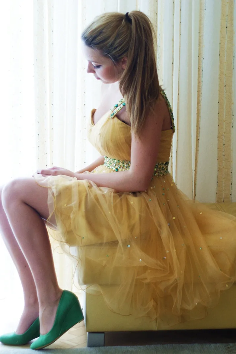 A-line One-shoulder Knee Length Tulle Rhinestone Prom Dress