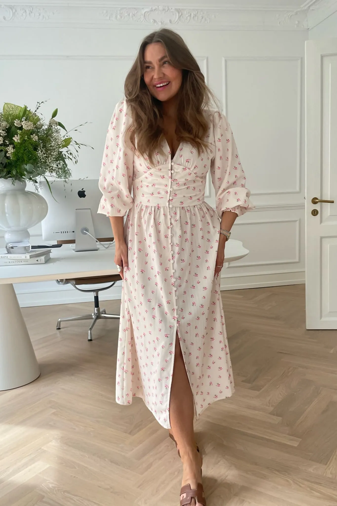AdelIC Lang Kjole - Beige Pink Blomsterprint