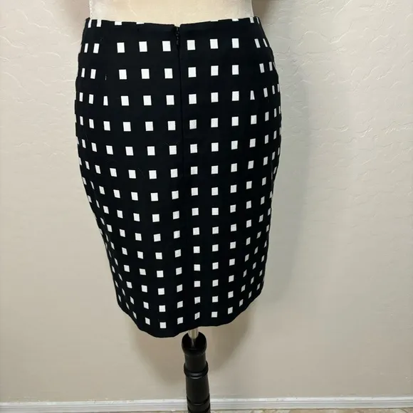 Akris Punto Black White Checkered Square Print Pencil Skirt Careerwear Office 2