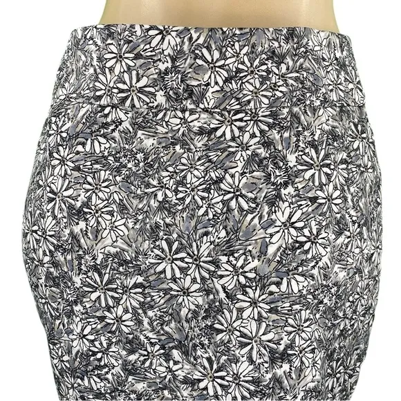 Anthropologie Maeve Jacquard Boho Daisy Floral Midi Length Mermaid Trumpet Skirt
