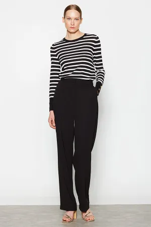 BLACK STRAIGHT TROUSERS