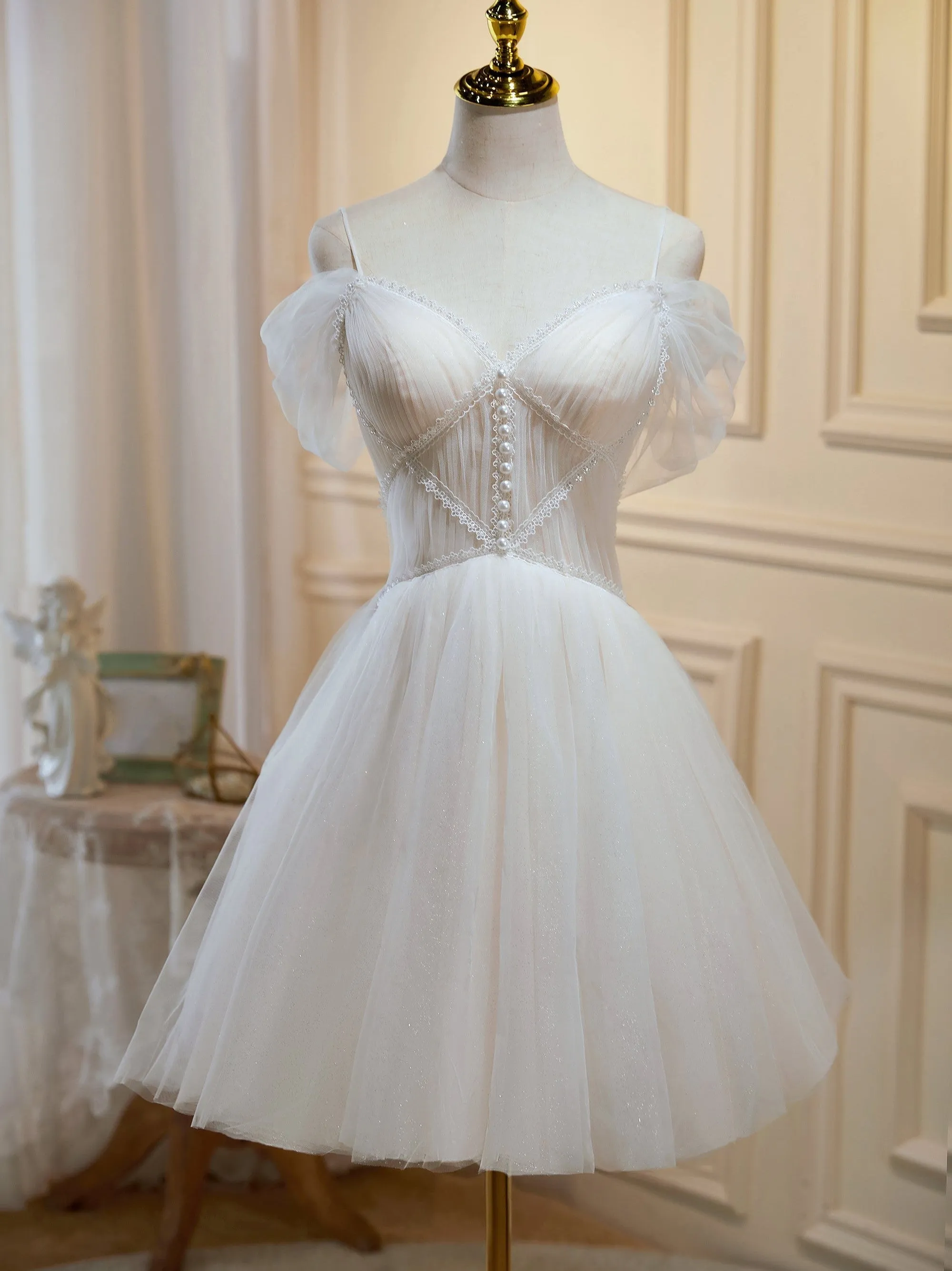 Cute Spaghetti Straps V Neck Tulle Short Homecoming Dresses
