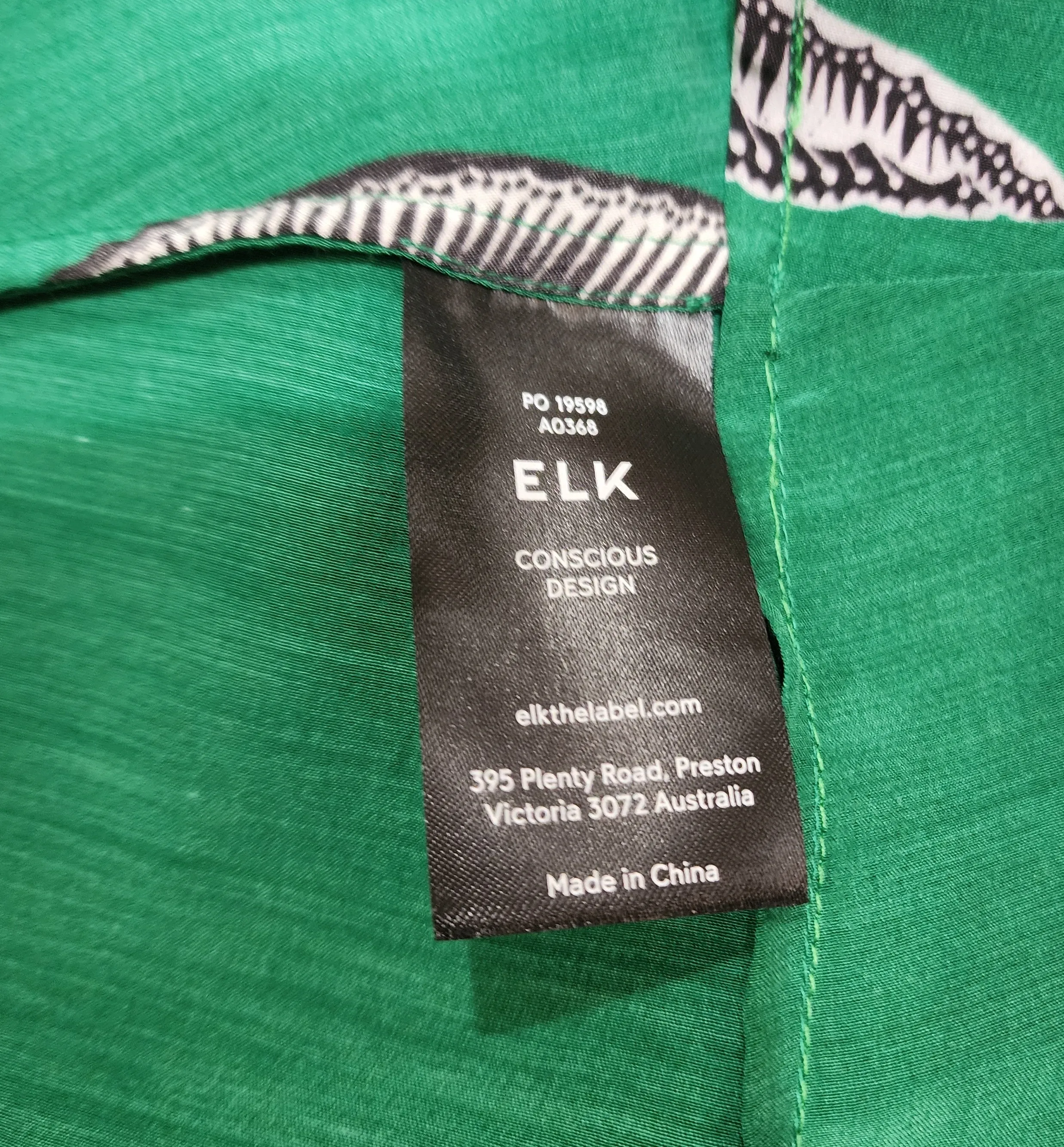 Elk green bird print skirt size 8