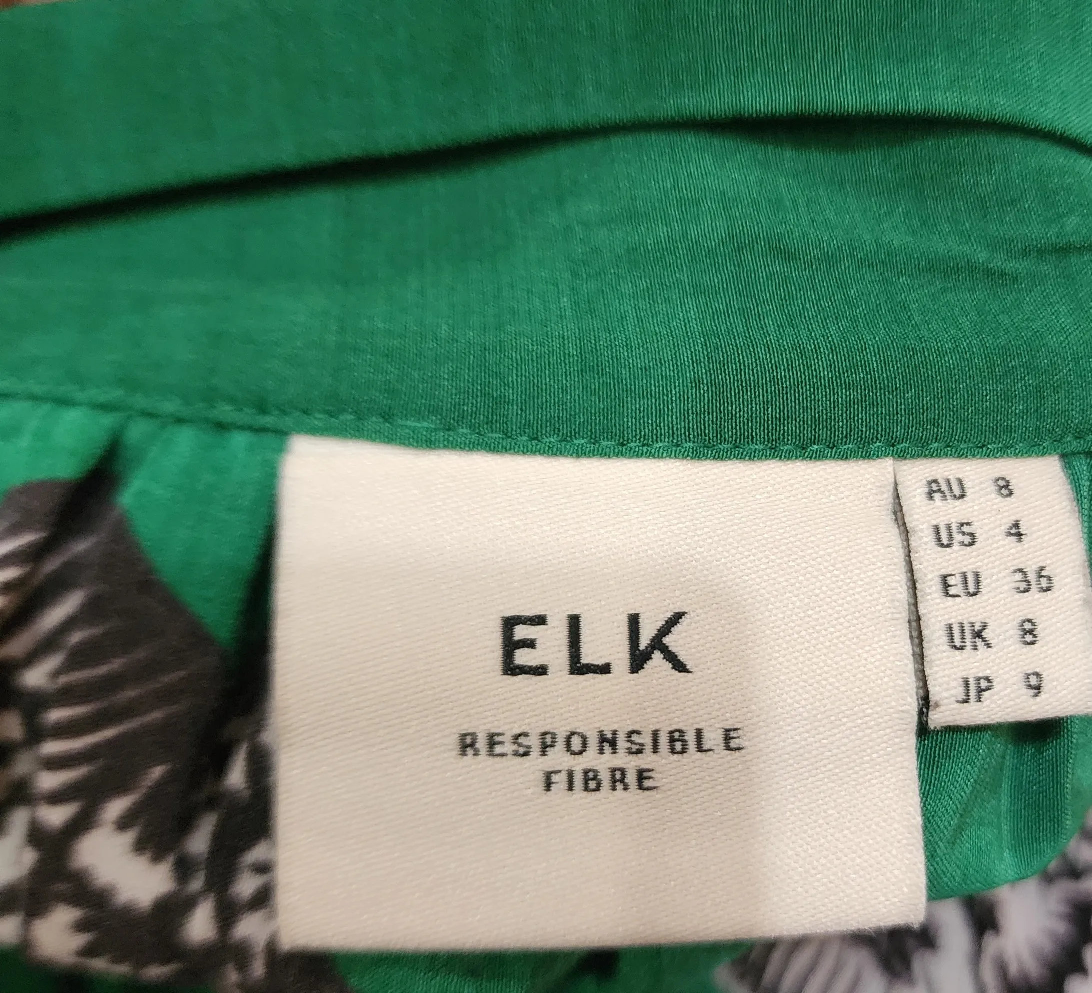 Elk green bird print skirt size 8