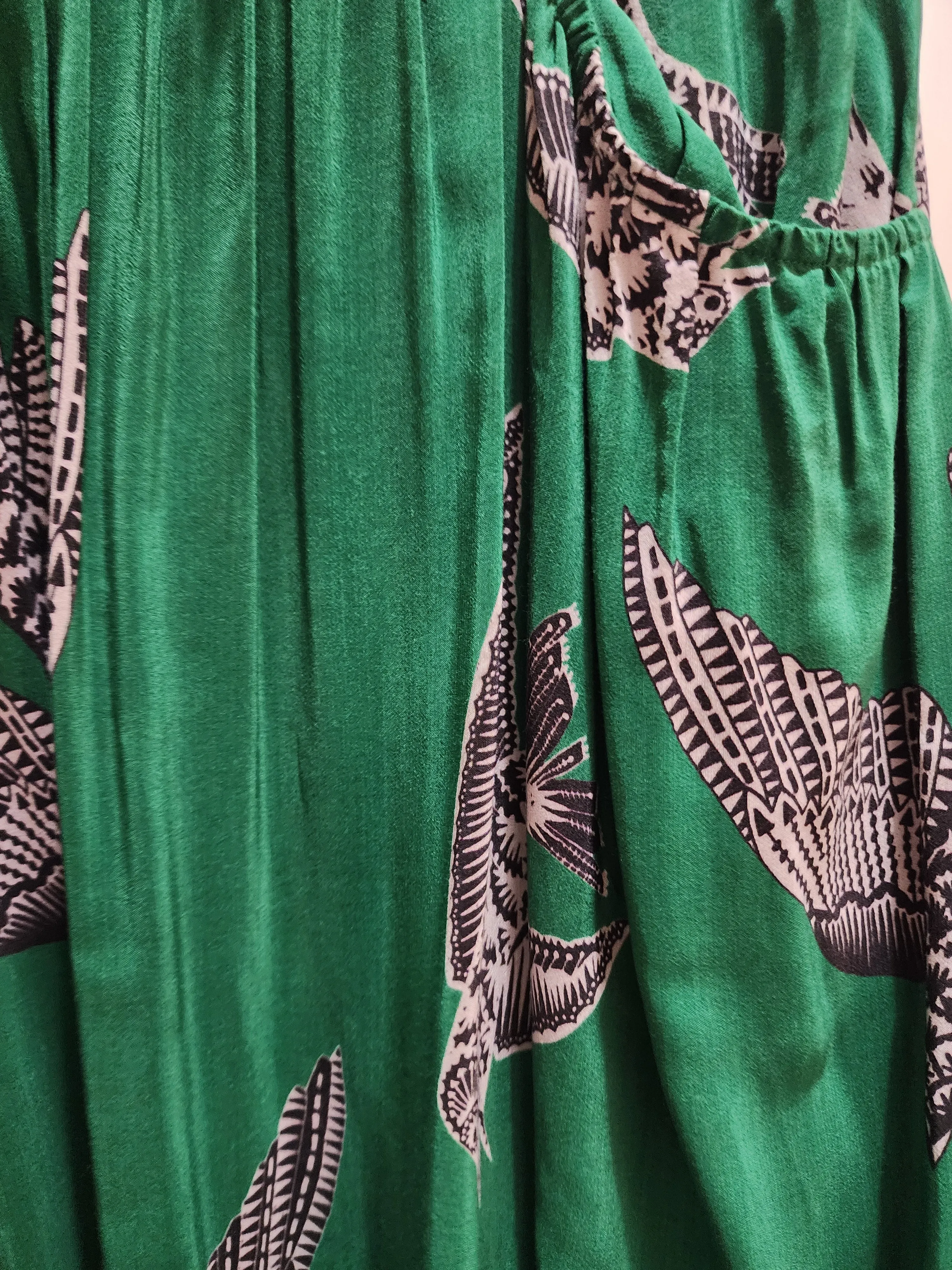 Elk green bird print skirt size 8