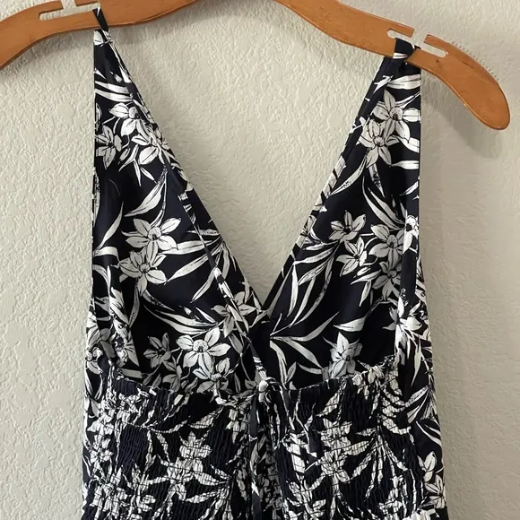 Madewell NWT Deep V-Nexkline Halter Midi Dress in Poplin Size 4 in Deep Indigo
