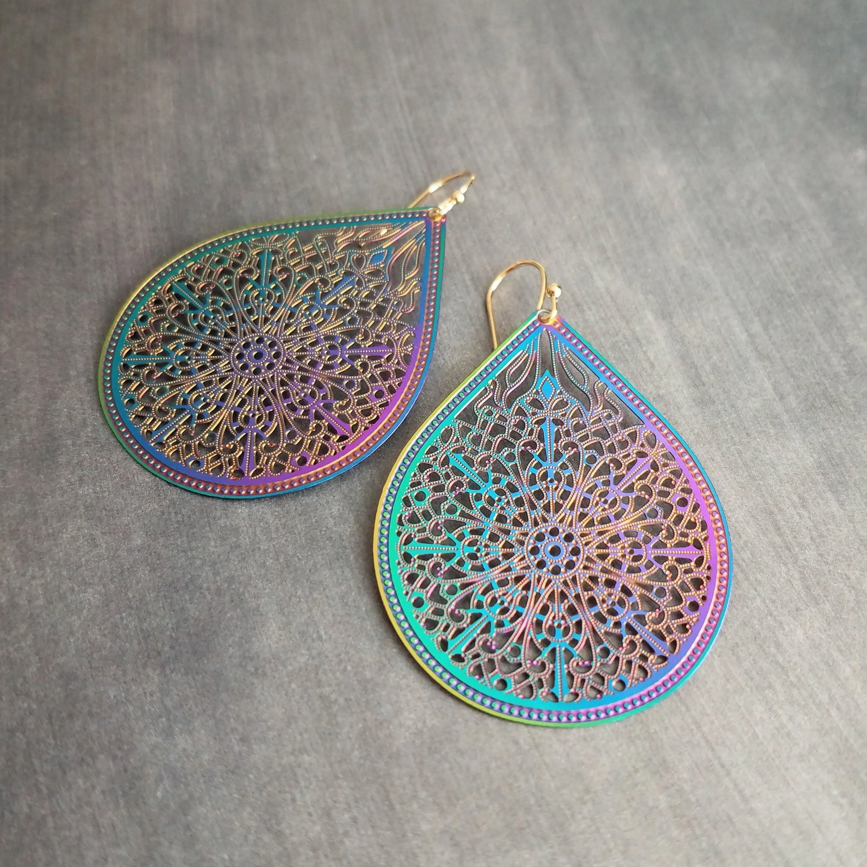 Metallic Rainbow Earrings, metallic earring, large teardrop, aurora earring, large filigree earring, filigree drop earring, iridescent oil