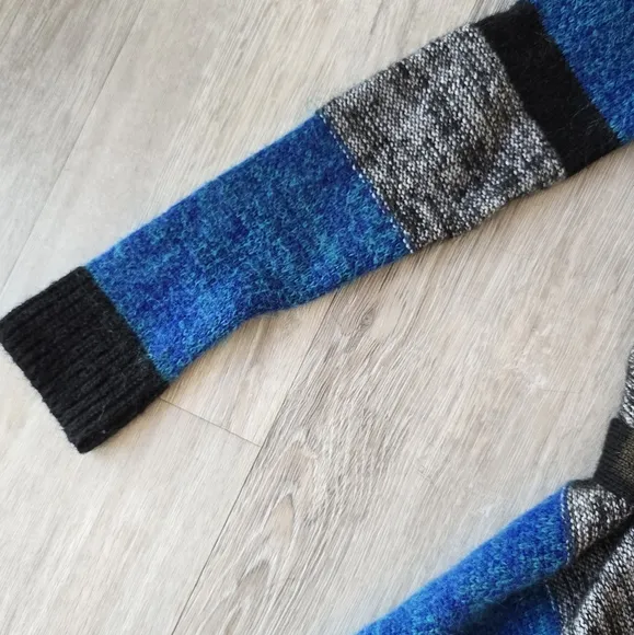 Moda International Cardigan Sweater with Waist Tie - Black, Blue &amp; Gray - Small