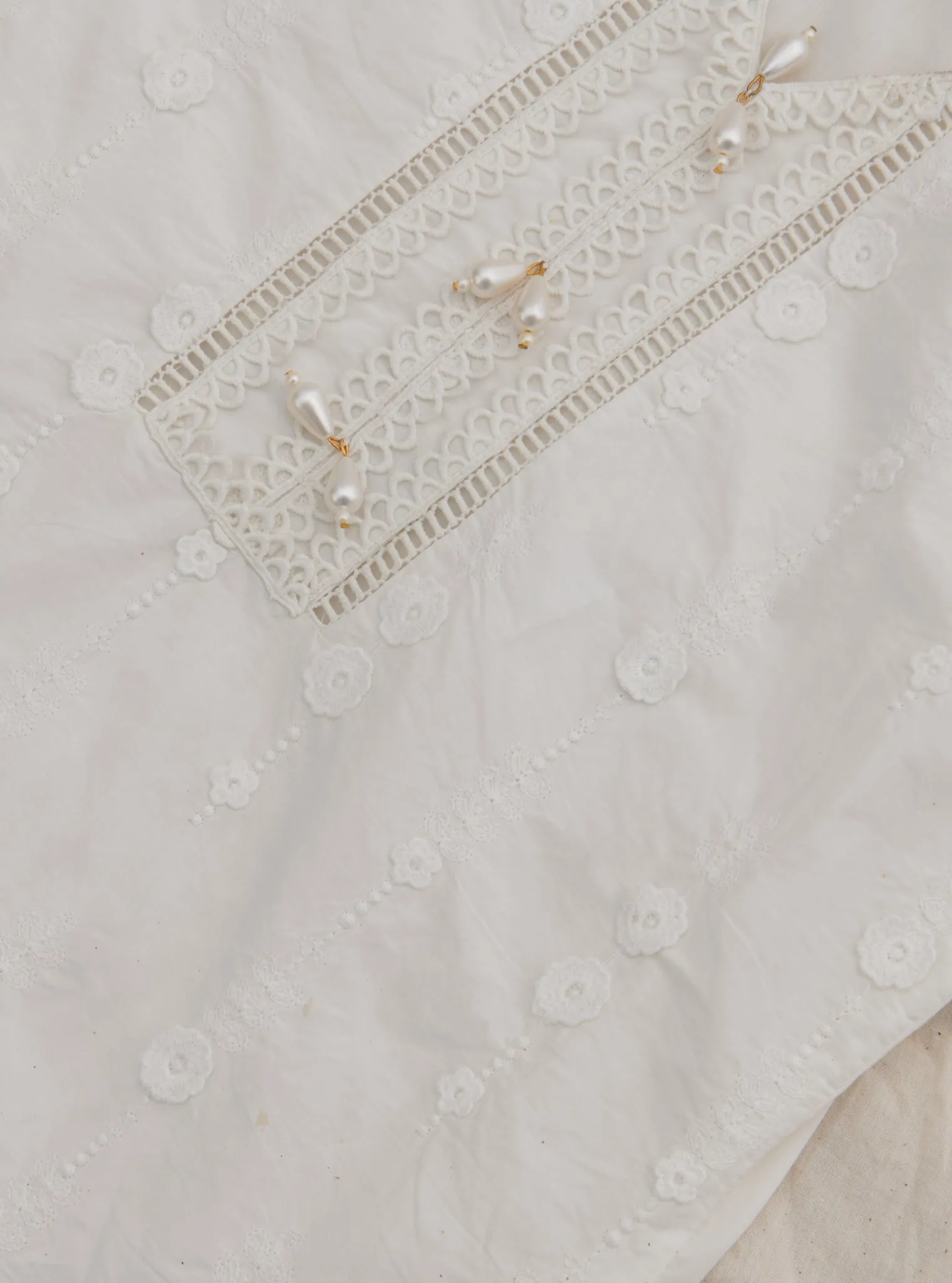 Mulmul Cotton Naroa White Kurta With Mulmul Cotton Revora White Pant