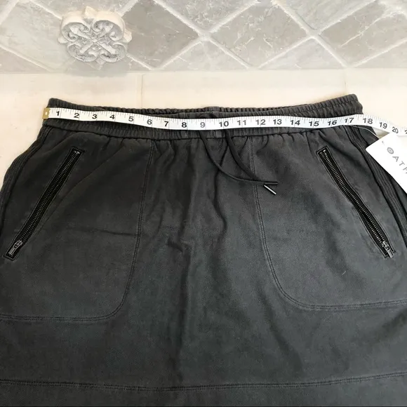 NWT Athleta Farallon Skirt, Grey, Size 14