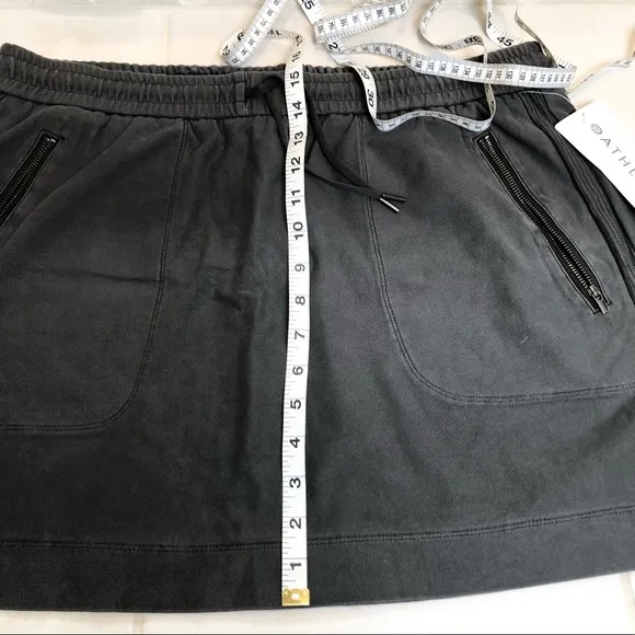 NWT Athleta Farallon Skirt, Grey, Size 14
