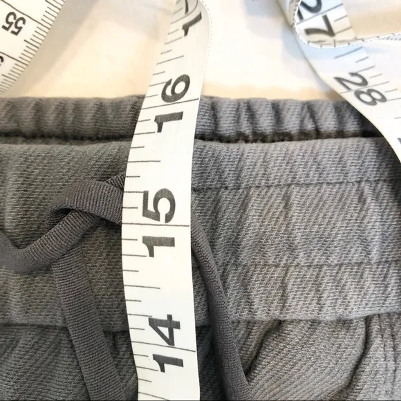 NWT Athleta Farallon Skirt, Grey, Size 14