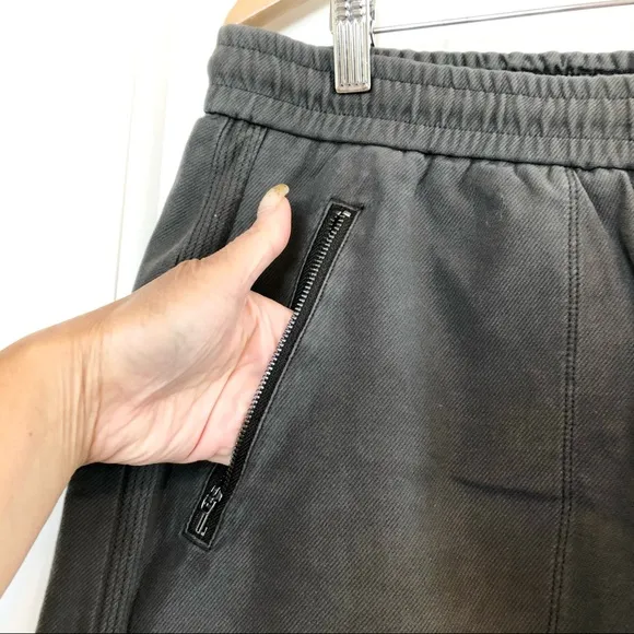 NWT Athleta Farallon Skirt, Grey, Size 14