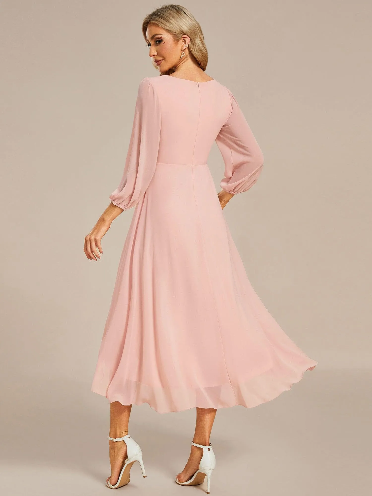 Robe invité de mariage mi-longue manches longues ourlet asymétrique