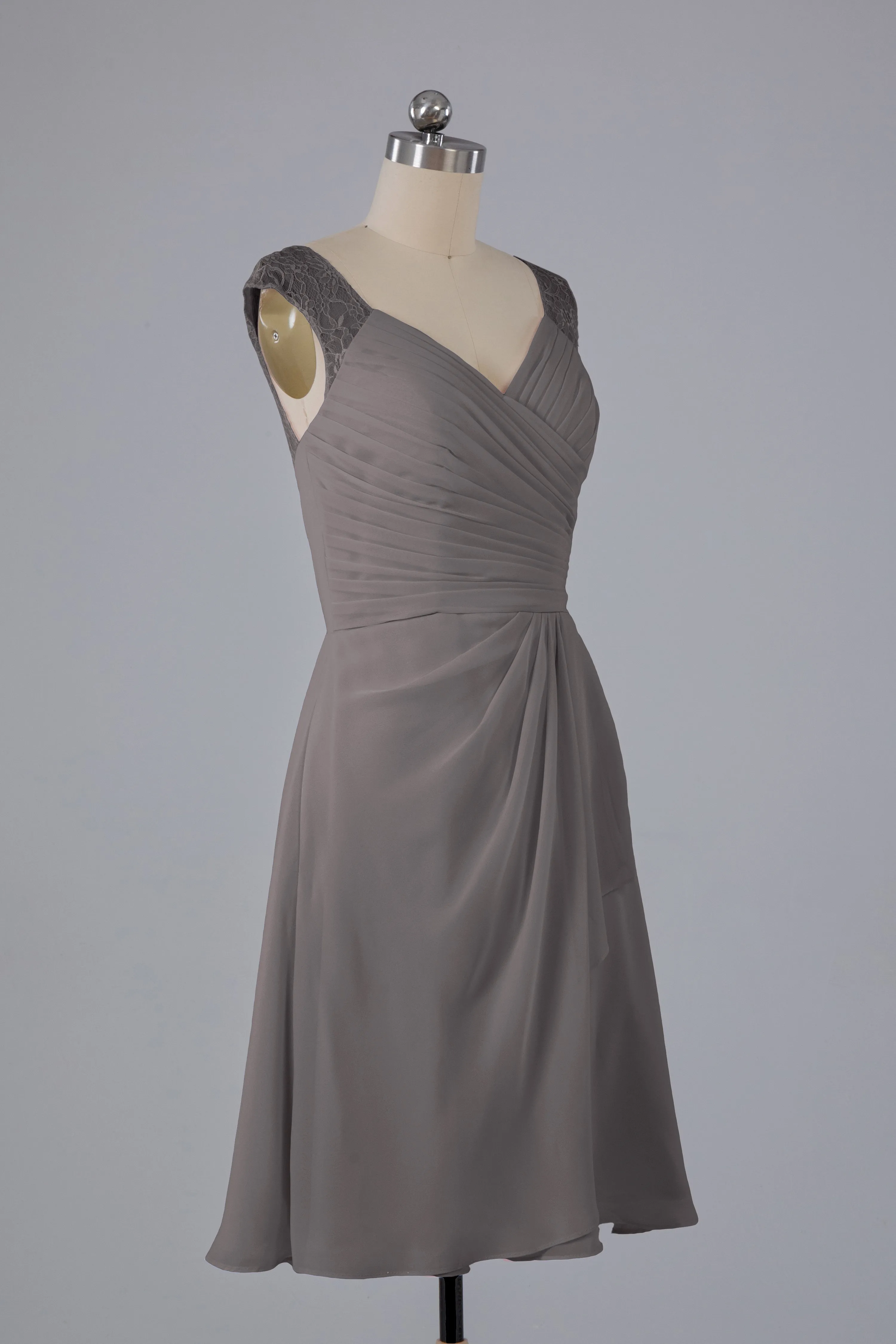 Simple Knee Length V-Neck Chiffon Bridesmaid Dresses