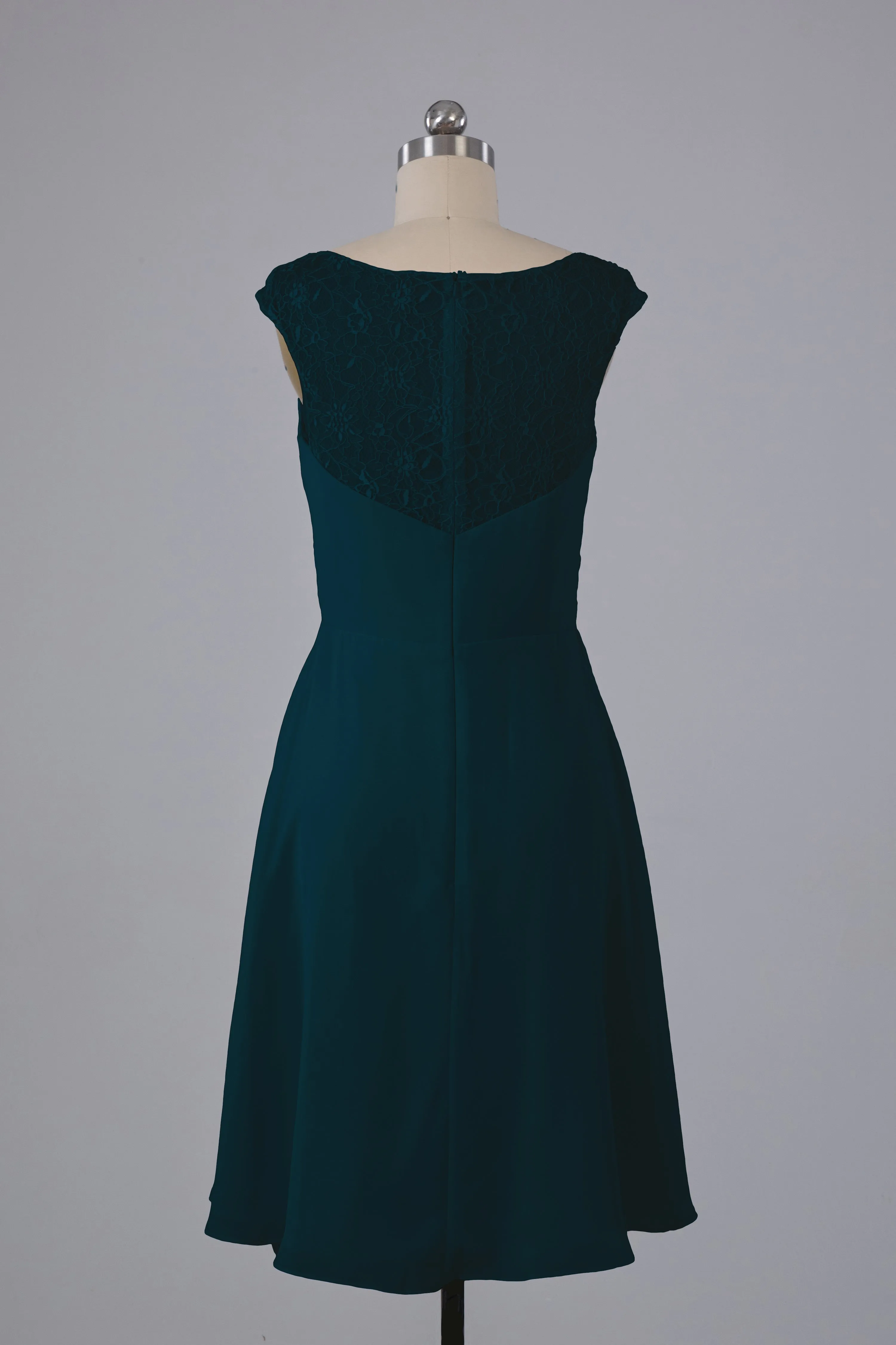 Simple Knee Length V-Neck Chiffon Bridesmaid Dresses