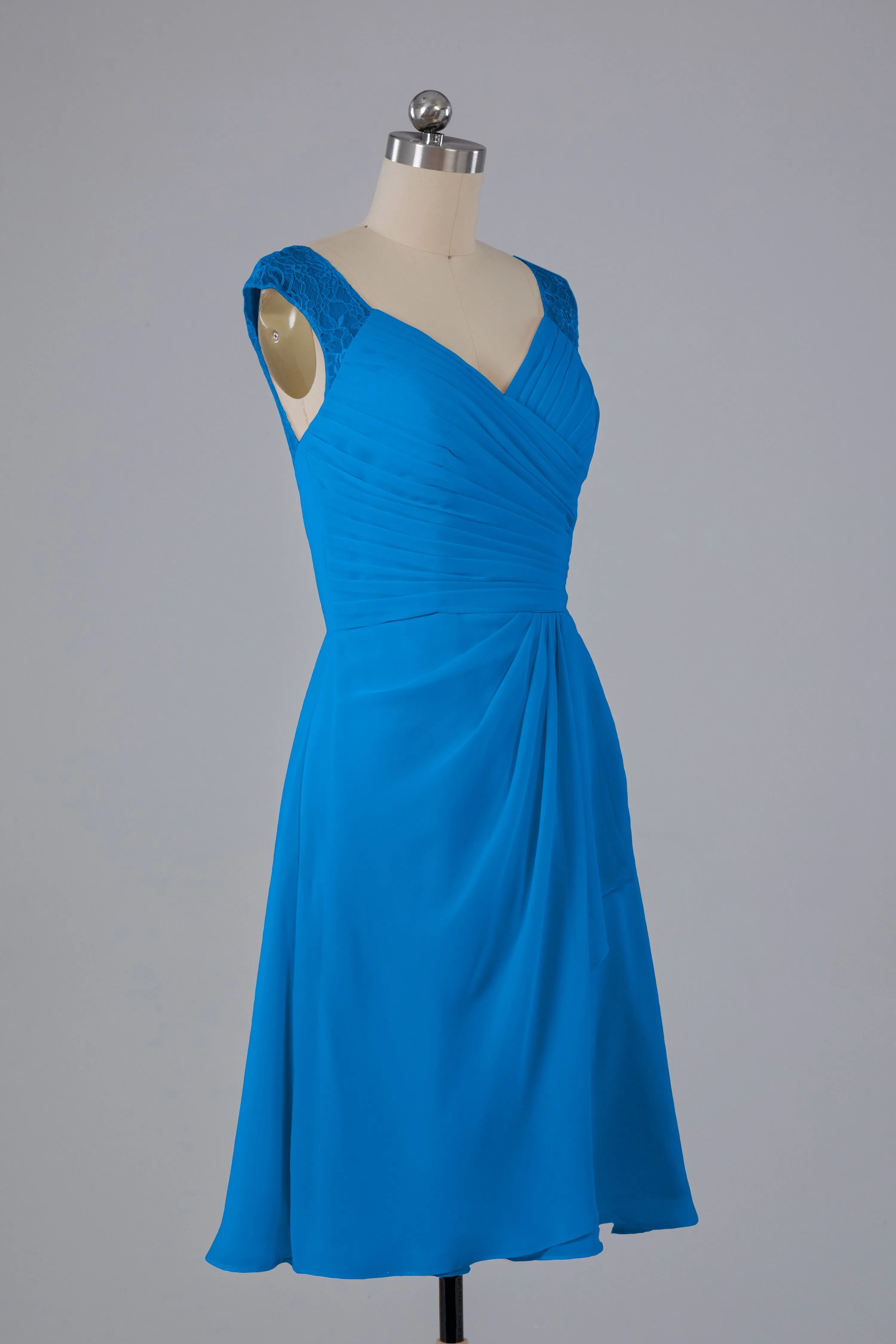 Simple Knee Length V-Neck Chiffon Bridesmaid Dresses