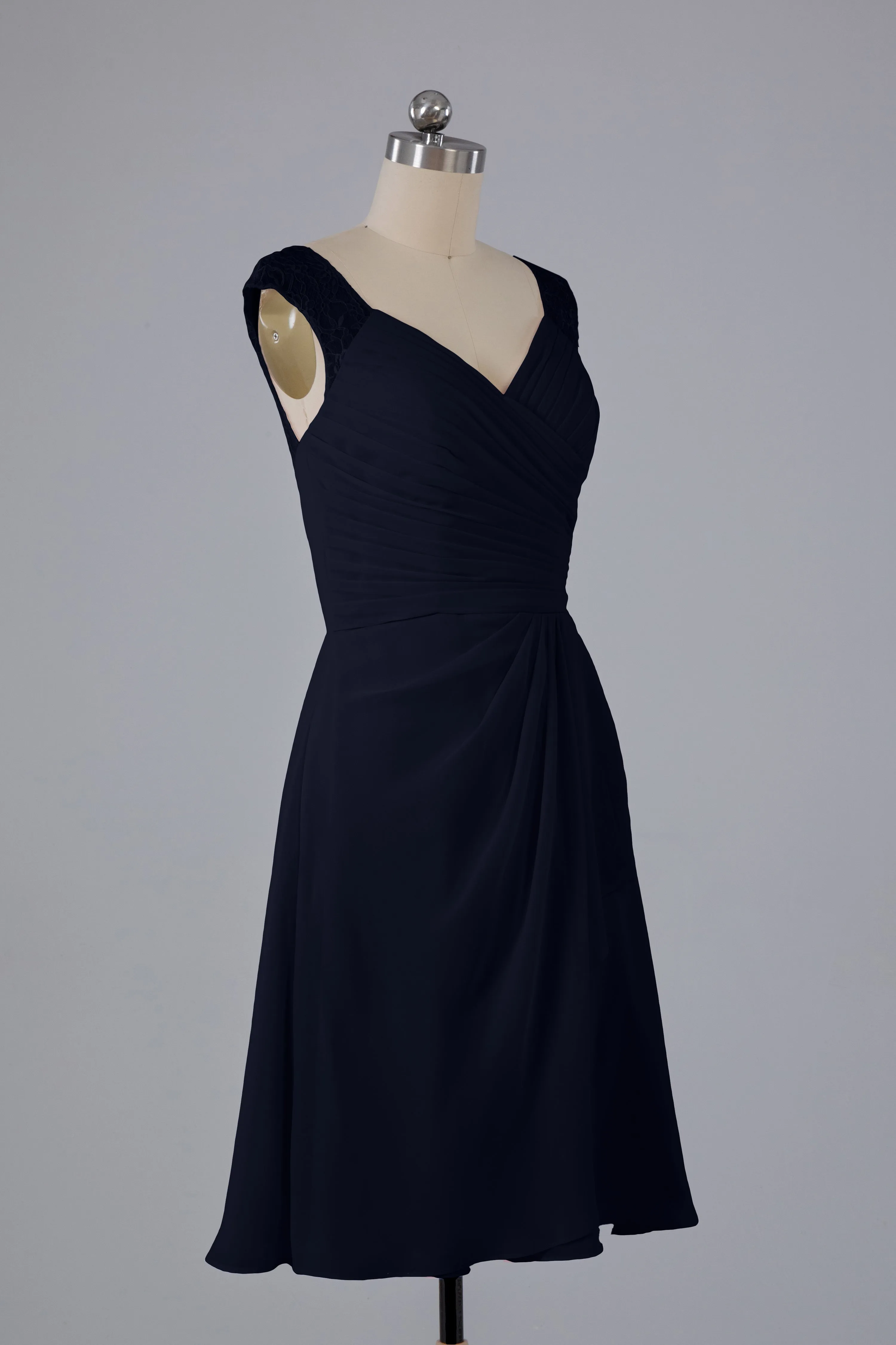 Simple Knee Length V-Neck Chiffon Bridesmaid Dresses