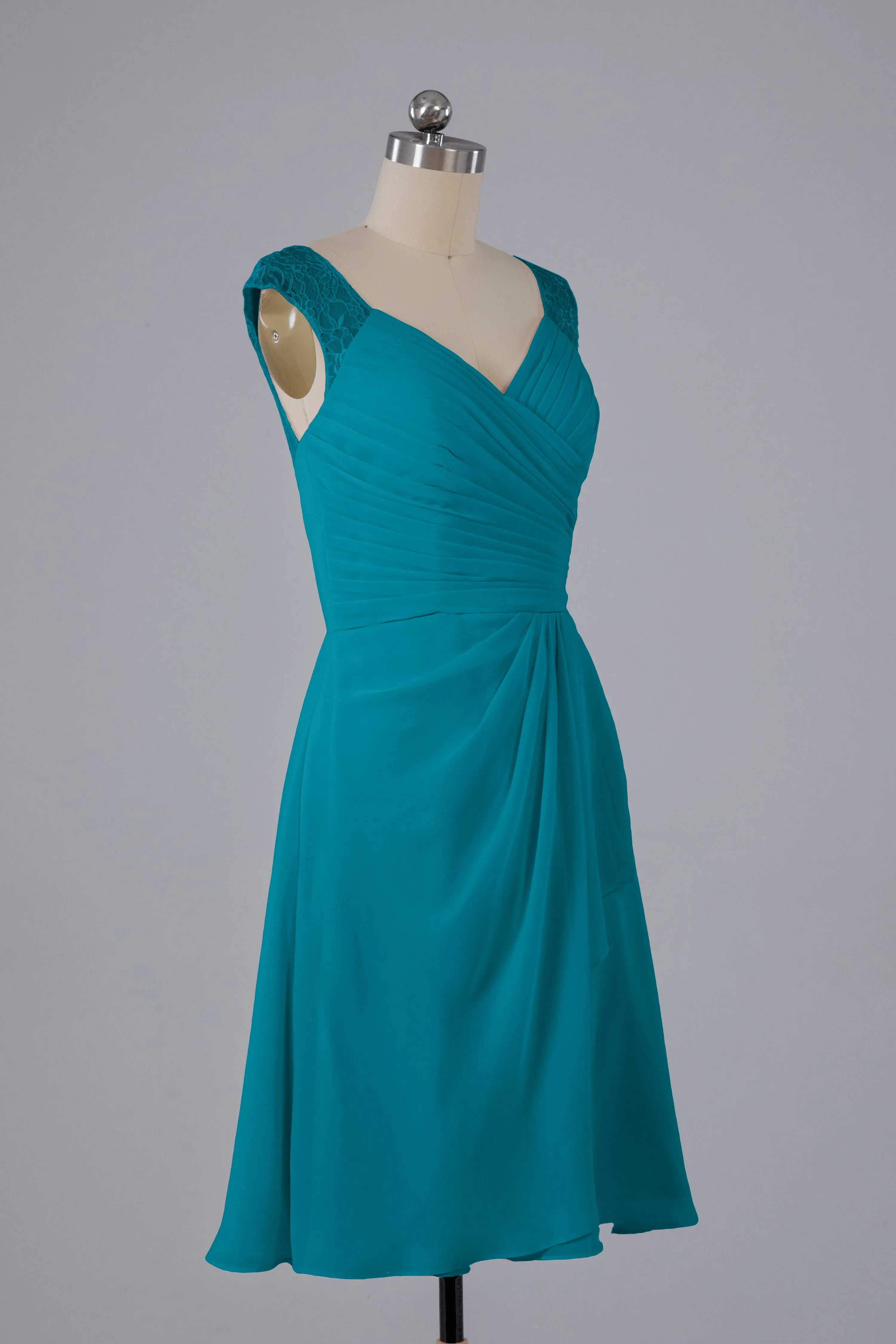 Simple Knee Length V-Neck Chiffon Bridesmaid Dresses