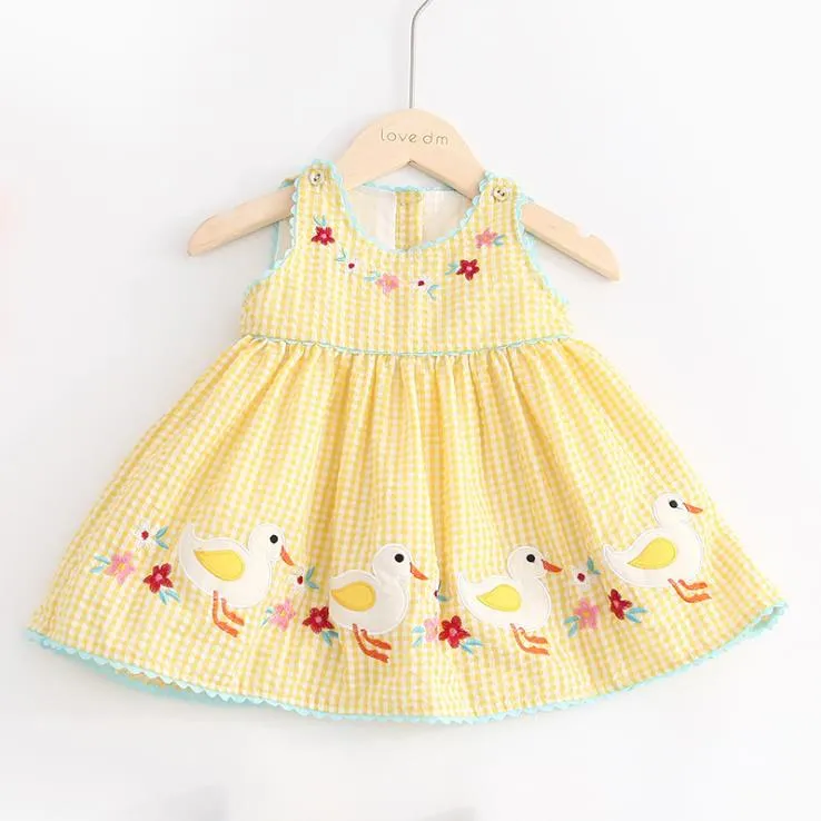 Sleeveless Yellow Dress Duck Pattern