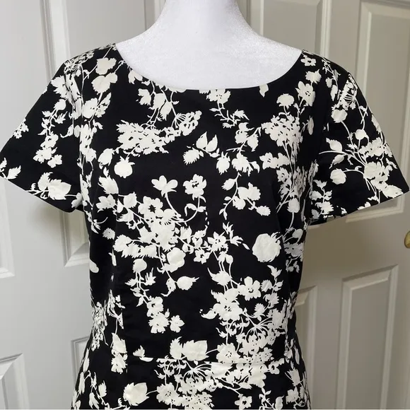Talbots Black and White Floral Sheath Dress Fitted Cap Sleeves 12