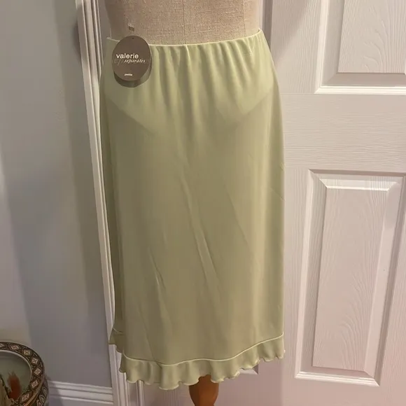 Valerie Stevens skirt petite medium green